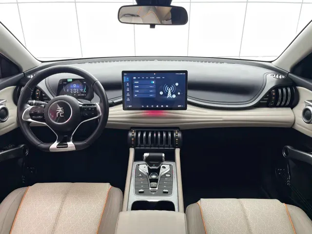 BYD Yuan PLUS — Фото автомобиля 12