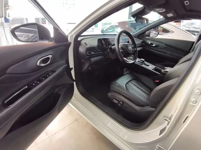 GAC Trumpchi Emkoo — Фото автомобиля 15