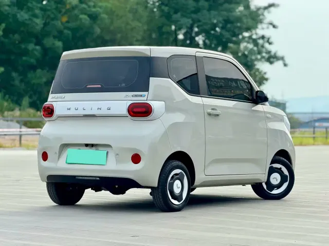 Wuling Hongguang Mini EV — Фото автомобиля 6