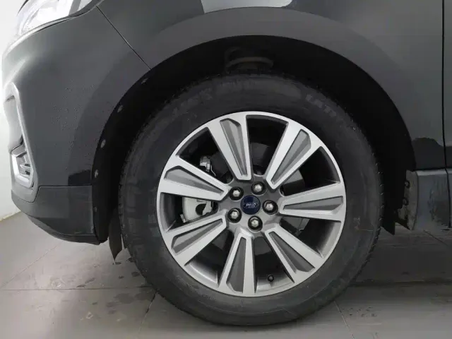 Ford Edge — Фото автомобиля 17
