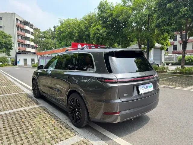 Li Auto L9 — Фото автомобиля 8