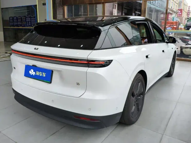 Li Auto Li Auto i6 2025 2WD Base Model — Фото автомобиля 3