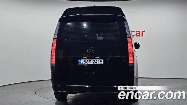 Hyundai Staria Staria 4WD Lounge 9 мест — Фото автомобиля 4