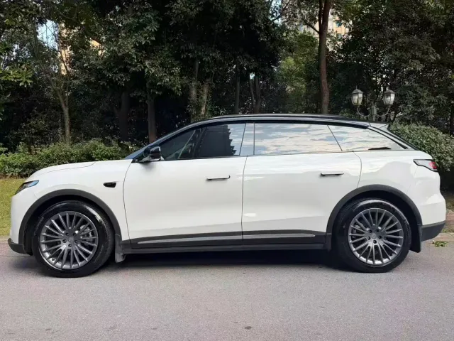 Leapmotor C11 — Фото автомобиля 3