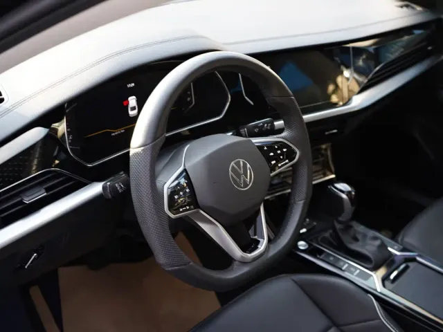 Volkswagen Passat — Фото автомобиля 18