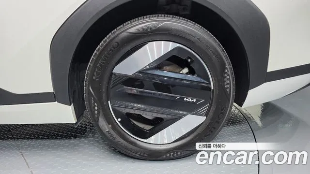 Kia EV4 — Фото автомобиля 6