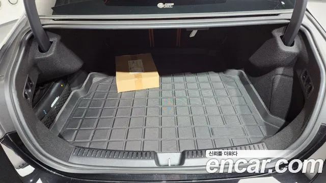 Mercedes-Benz E-Class E-класс W214 — Фото автомобиля 16