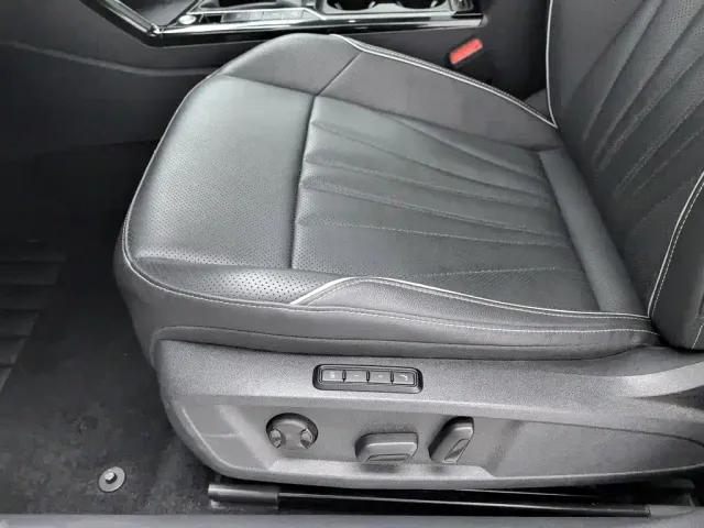 Volkswagen Passat — Фото автомобиля 20