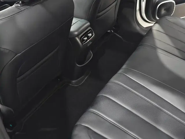 GAC Aion UT — Фото автомобиля 13