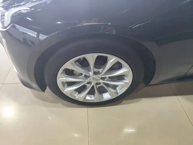 Cadillac CT5 — Фото автомобиля 24