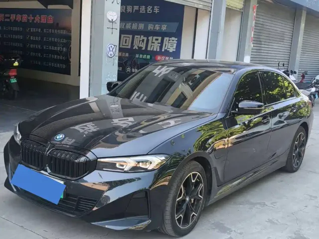 Фотография автомобиля — BMW i3