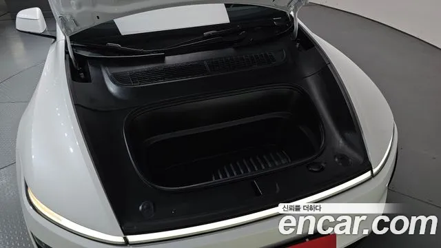 Tesla Model Y — Фото автомобиля 5