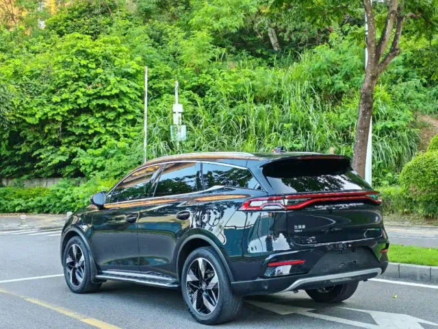 BYD Tang — Фото автомобиля 3