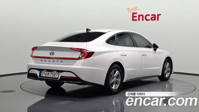 Hyundai Sonata Sonata (DN8) 2.0 LPG(Для проката) — Фото автомобиля 2
