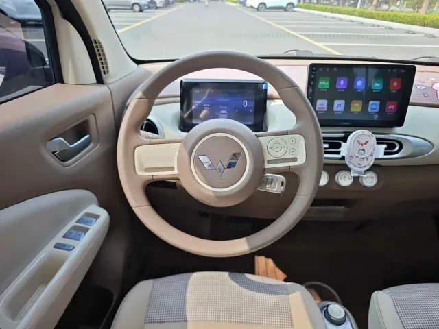 Wuling Hongguang Mini EV — Фото автомобиля 11