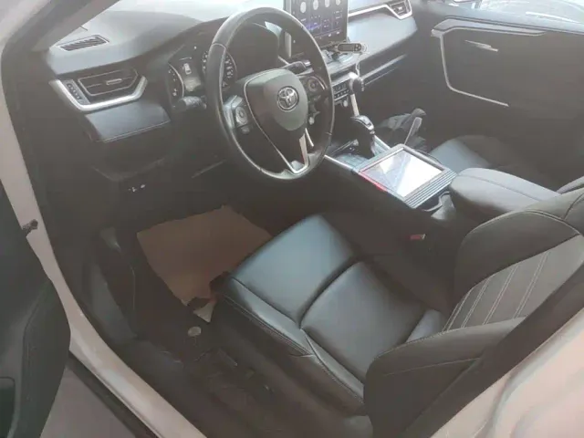 Toyota Wildlander — Фото автомобиля 14