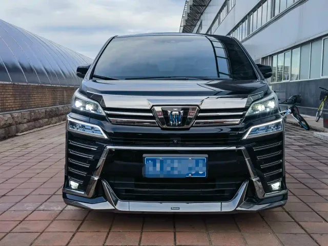 Toyota Vellfire — Фото автомобиля 2