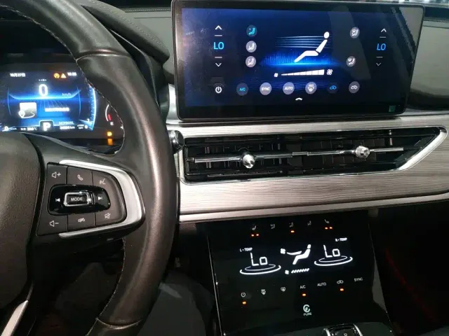 Chery Tiggo 8 — Фото автомобиля 12
