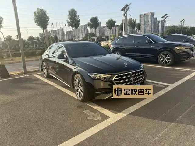 Mercedes-Benz E-Class — Фото автомобиля 5