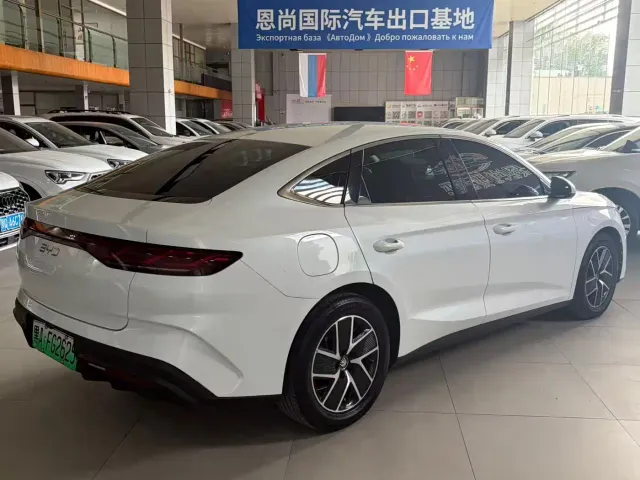 BYD Qin L — Фото автомобиля 14