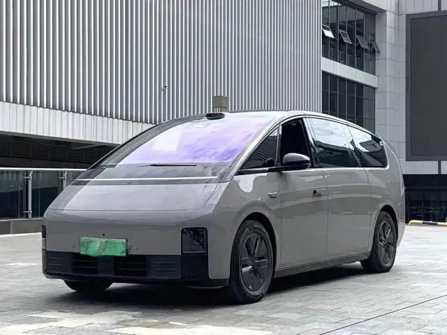 Фотография автомобиля — Li Auto MEGA