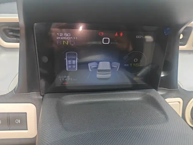 Wuling Hongguang Mini EV — Фото автомобиля 11