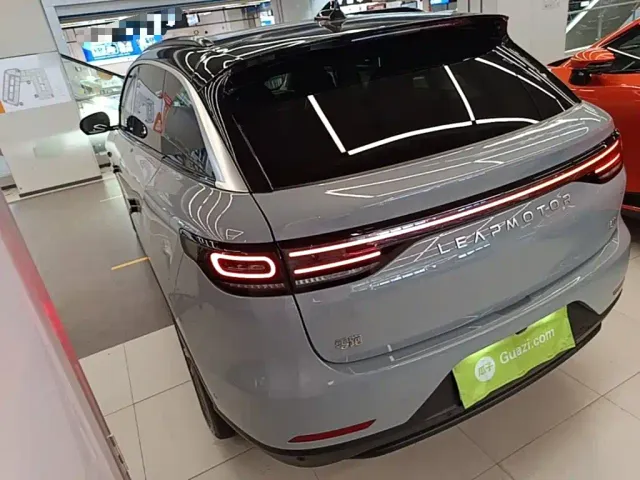 Leapmotor C11 — Фото автомобиля 4
