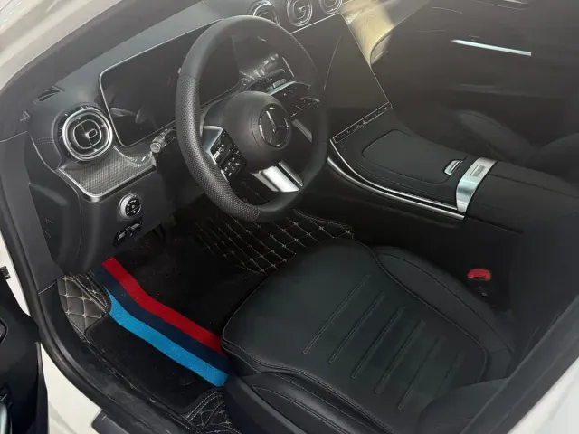 Mercedes-Benz C-Class — Фото автомобиля 4