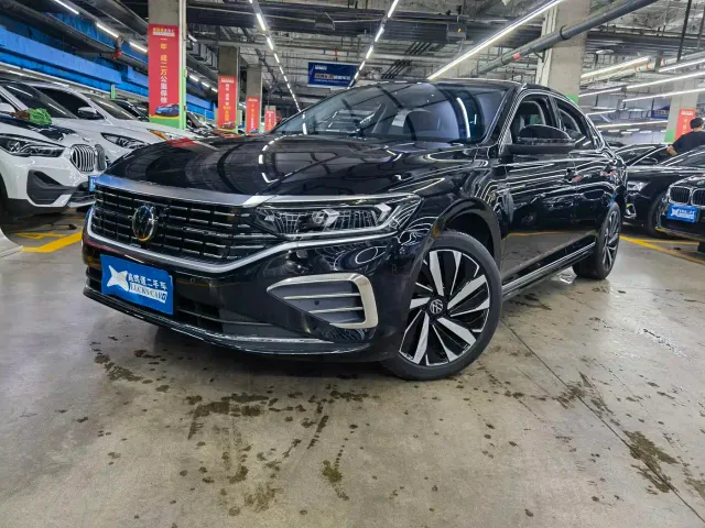 Фотография автомобиля — Volkswagen Passat