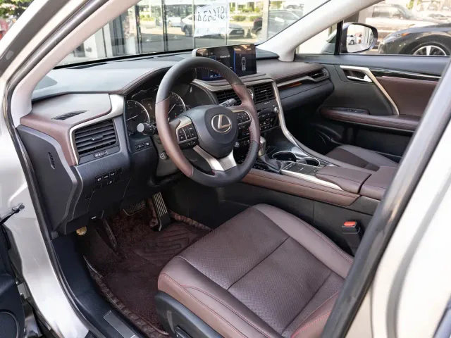 Lexus RX — Фото автомобиля 9