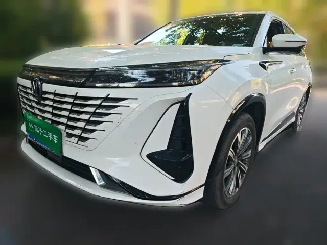 Фотография автомобиля — Changan CS75 Plus