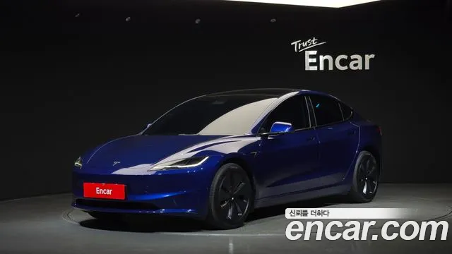 Фотография автомобиля — Tesla Model 3