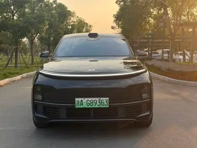 Li Auto L9 — Фото автомобиля 3