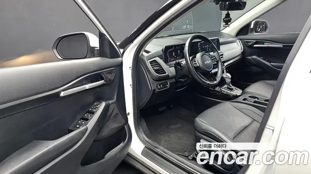 Kia Seltos — Фото автомобиля 10
