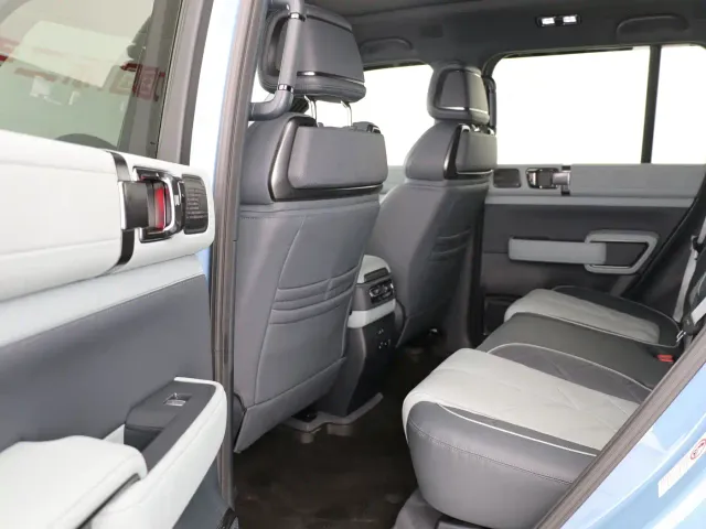 BYD FangChengBao Leopard 5 — Фото автомобиля 10