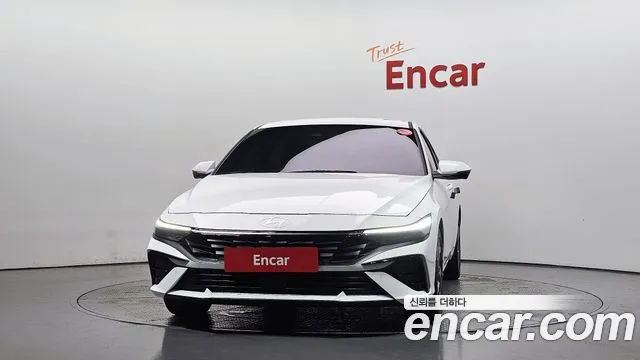 Hyundai Avante CN7 — Фото автомобиля 3