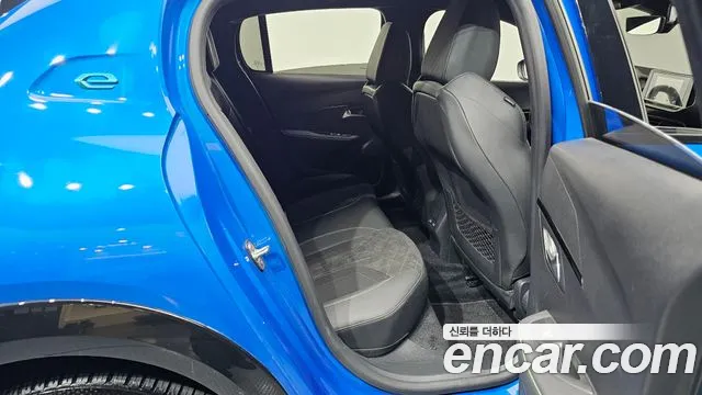 Peugeot 208 — Фото автомобиля 10