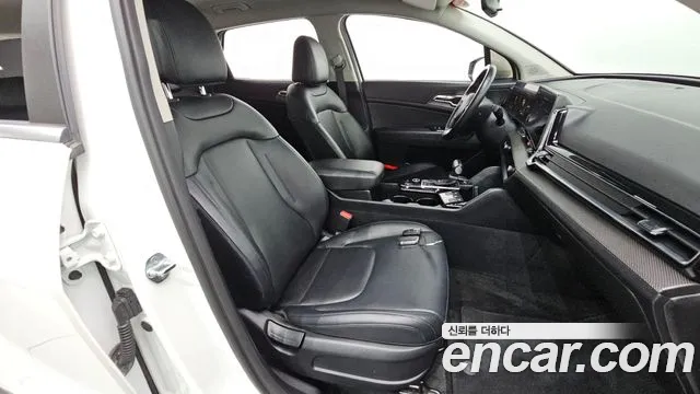 Kia Sportage Sportage 5-е поколение Бензин 1.6 турбо 2WD — Фото автомобиля 12