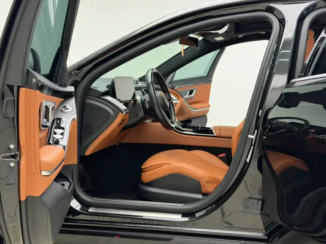 Mercedes-Benz S-Class — Фото автомобиля 12