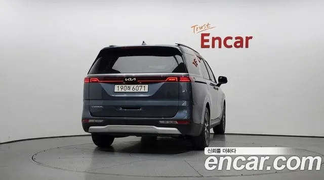 Kia Carnival 4th Gen — Фото автомобиля 4