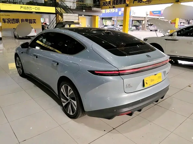 Nio ET5 — Фото автомобиля 9