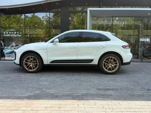 Porsche Macan — Фото автомобиля 6