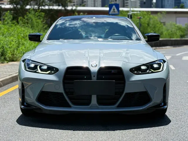 BMW M4 — Фото автомобиля 2