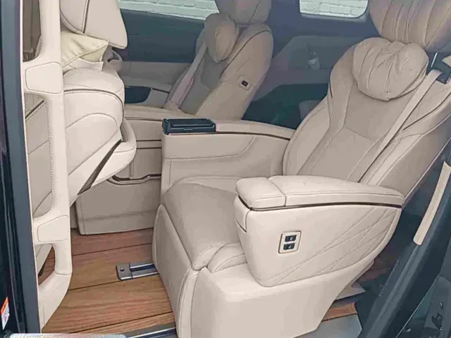 Toyota Vellfire — Фото автомобиля 11