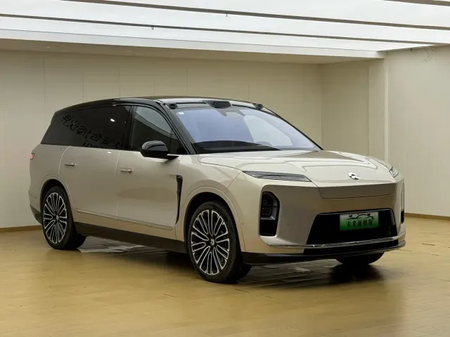 Nio ES8 — Фото автомобиля 4