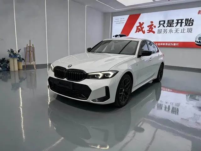 Фотография автомобиля — BMW 3 Series