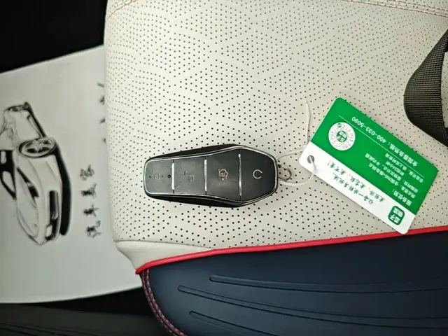 BYD Yuan PLUS — Фото автомобиля 8