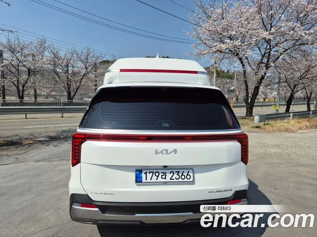 Kia Canival — Фото автомобиля 19
