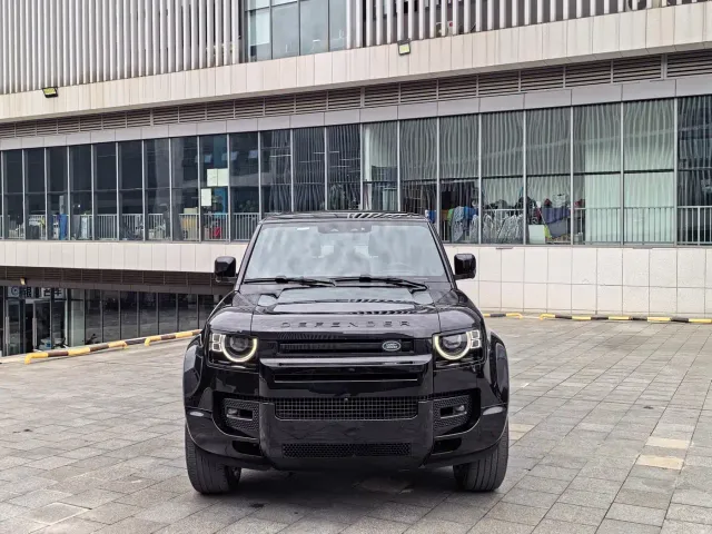 Land Rover Defender — Фото автомобиля 2