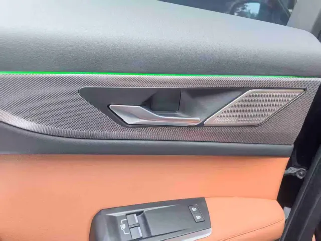 Jaguar XEL — Фото автомобиля 7